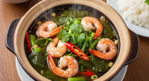 Tôm Nấu Canh Chua Me Đất